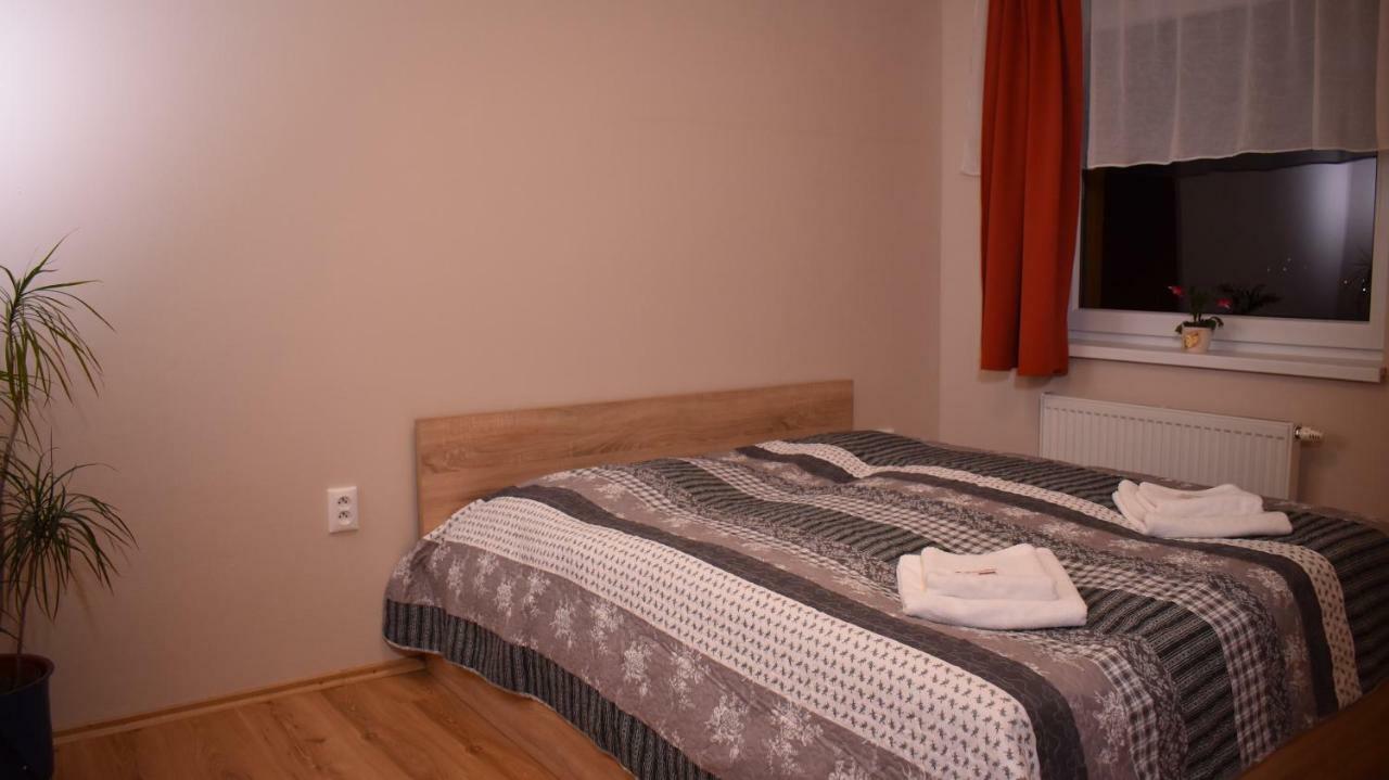 Apartamento Beska Bešeňová Exterior foto